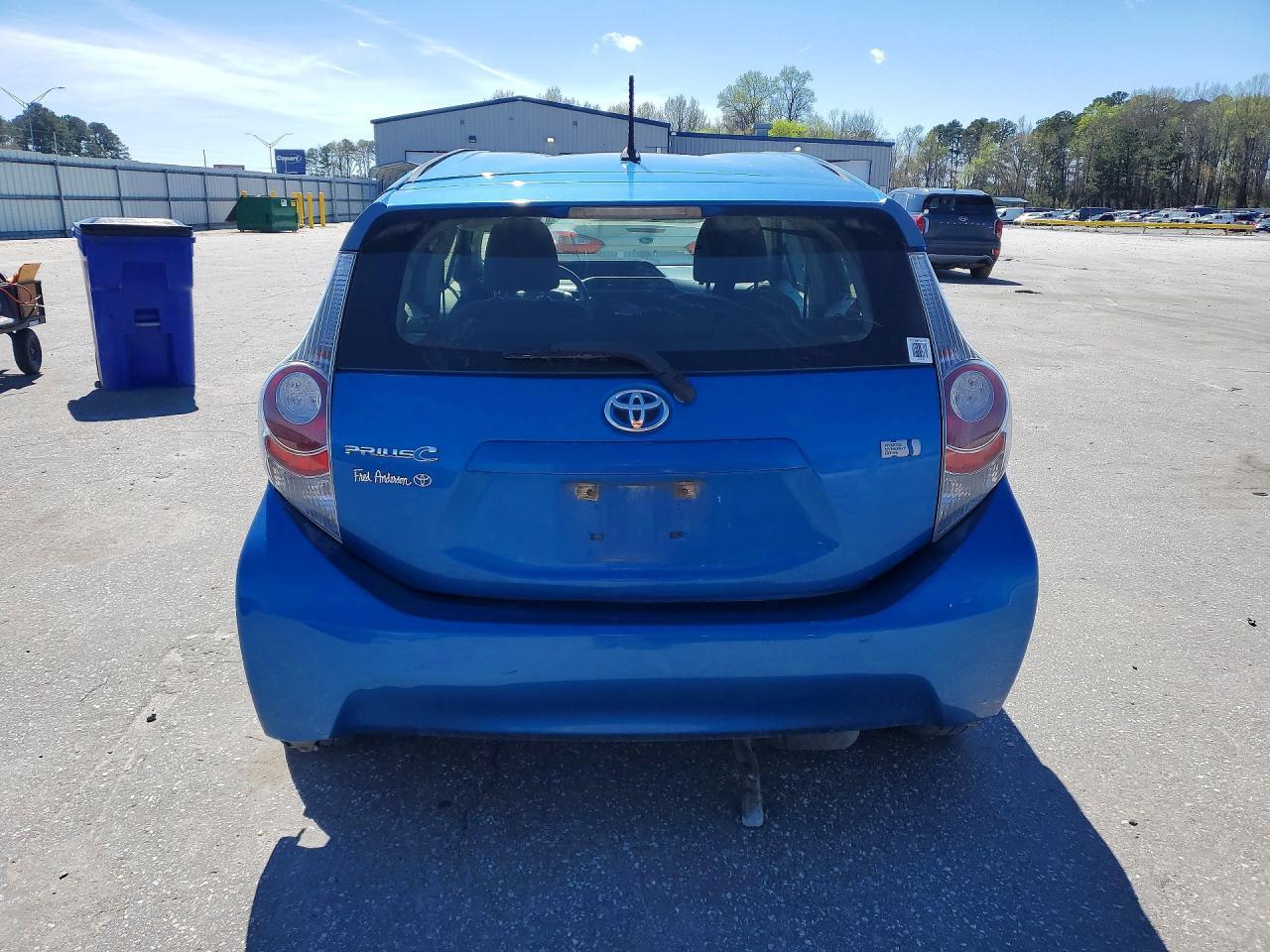 2013 TOYOTA Prius c