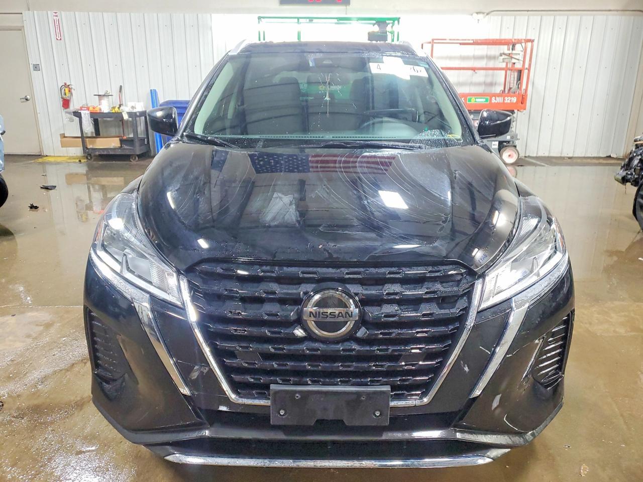 2021 NISSAN KICKS