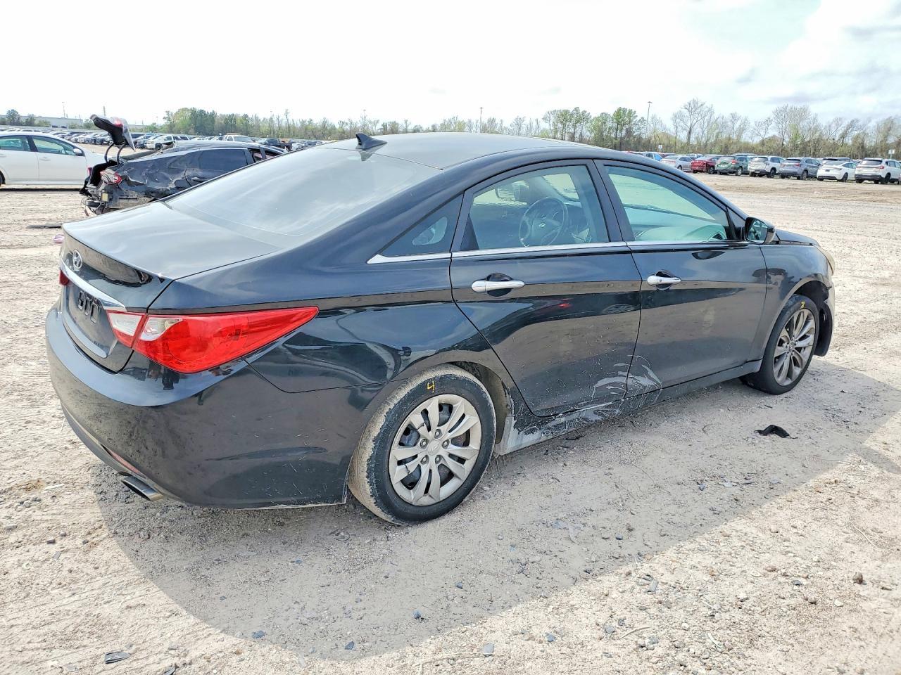 2011 HYUNDAI SONATA