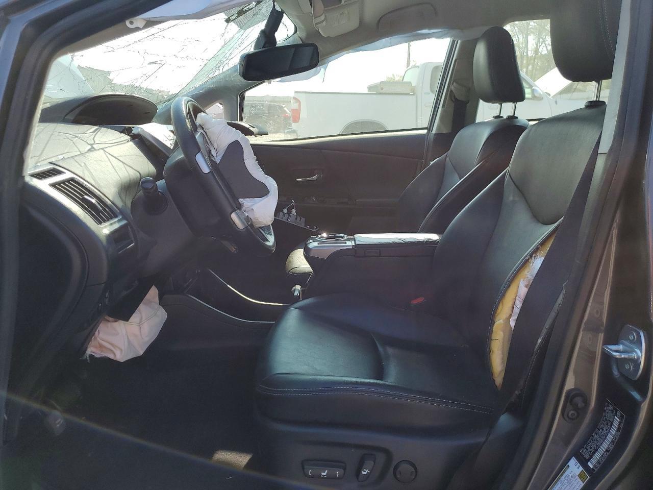 2015 TOYOTA PRIUS V