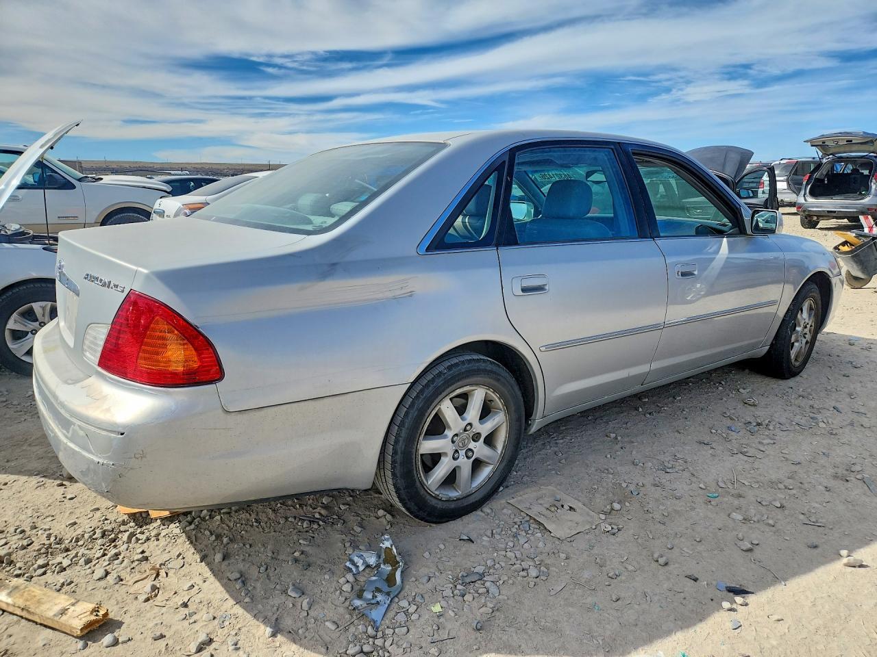 2001 TOYOTA Avalon