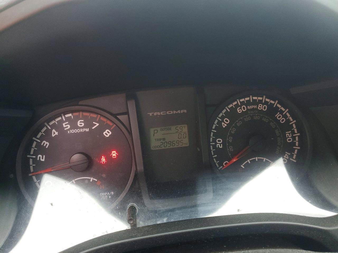 2017 TOYOTA TACOMA