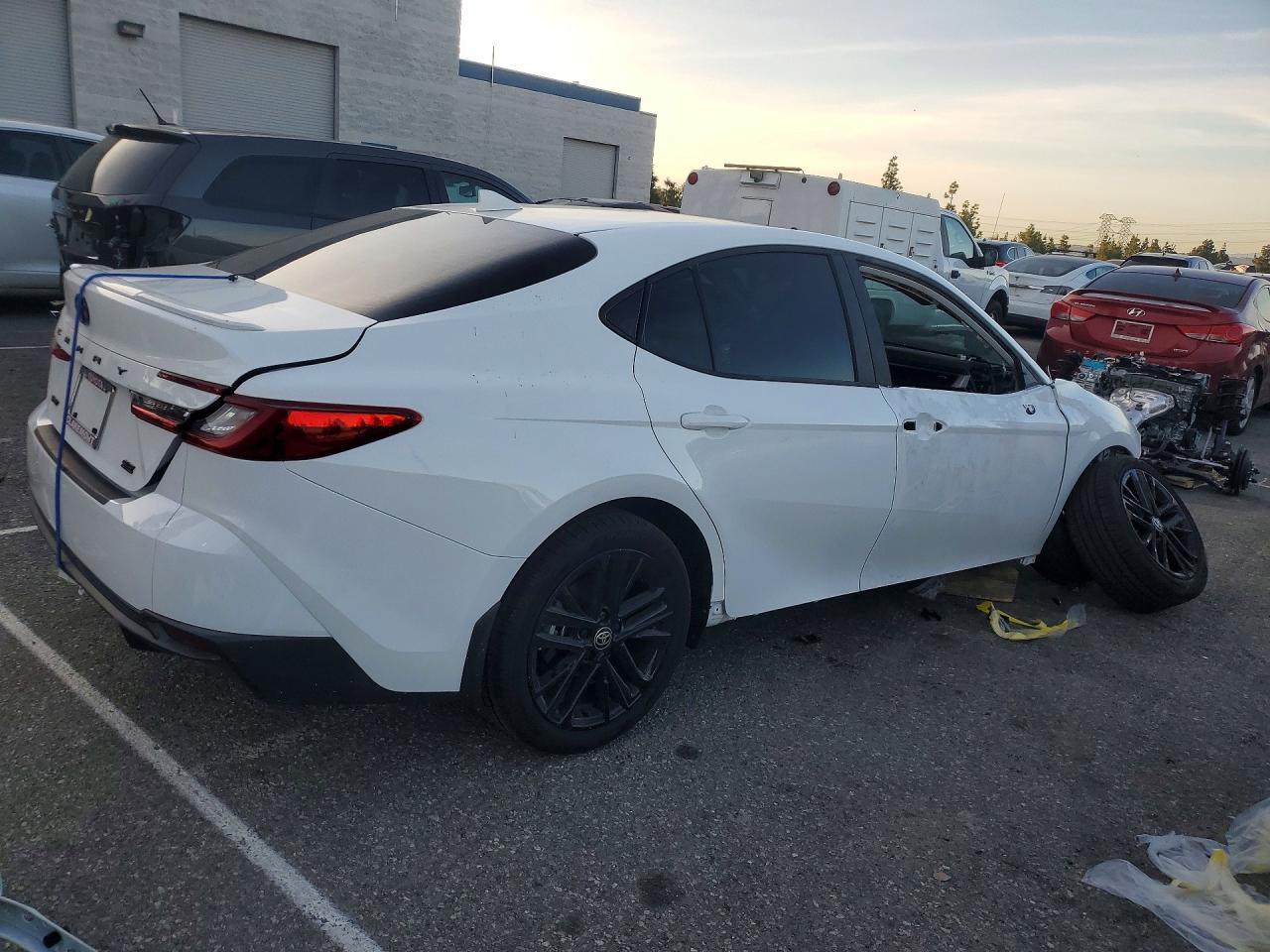 2025 TOYOTA CAMRY