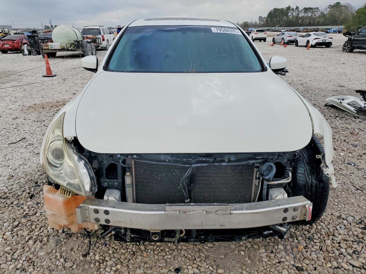 2013 INFINITI G37