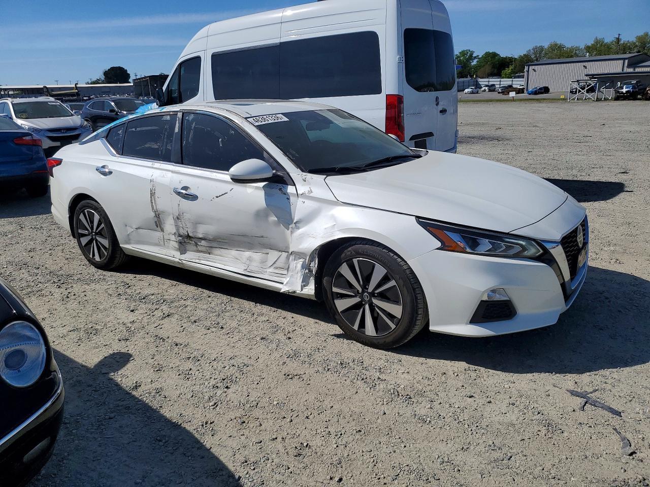 2021 NISSAN ALTIMA