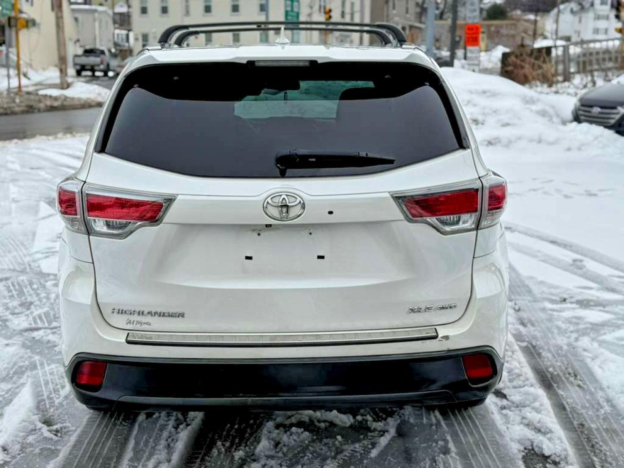 2015 TOYOTA HIGHLANDER