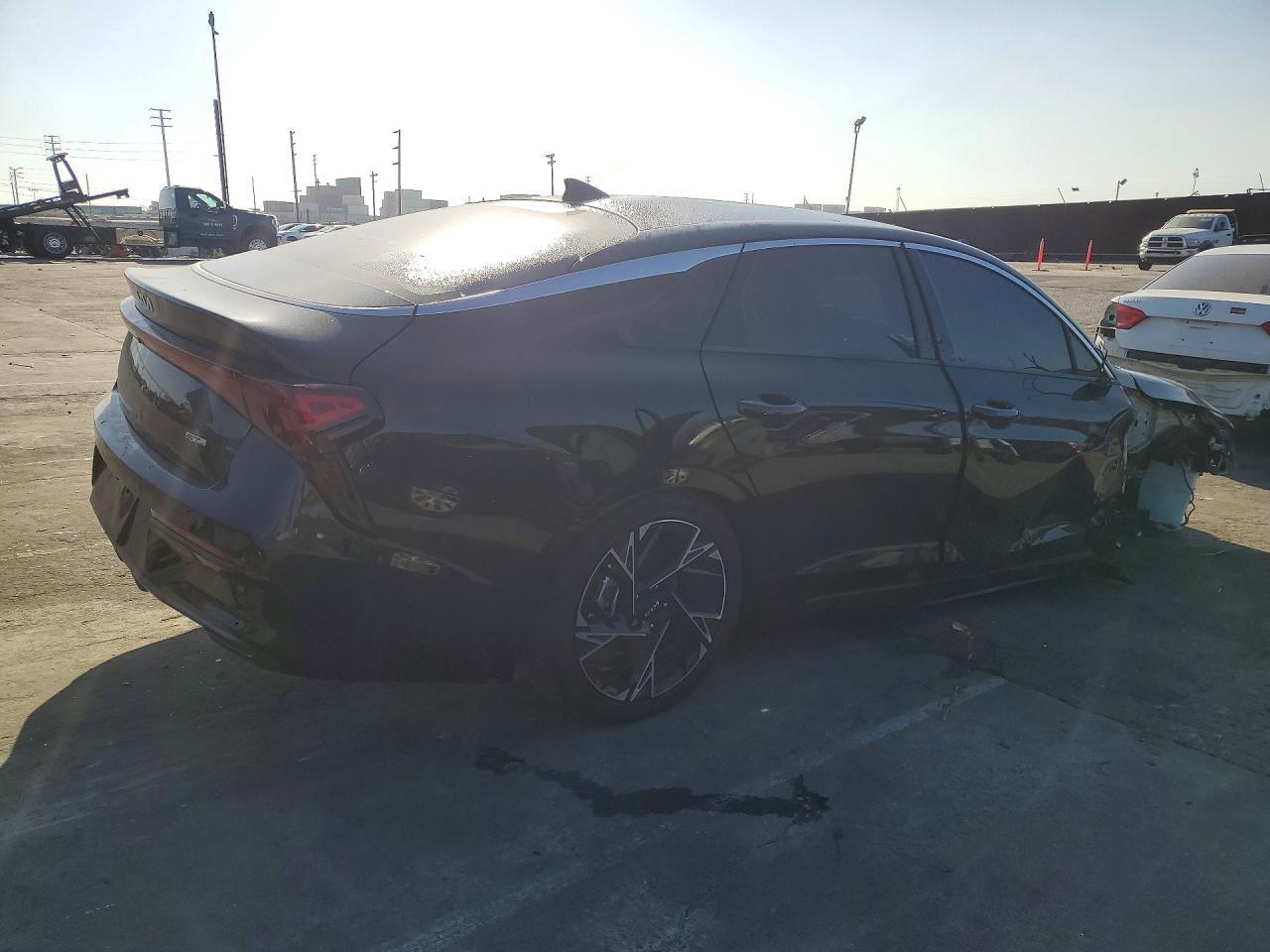 2025 KIA K5