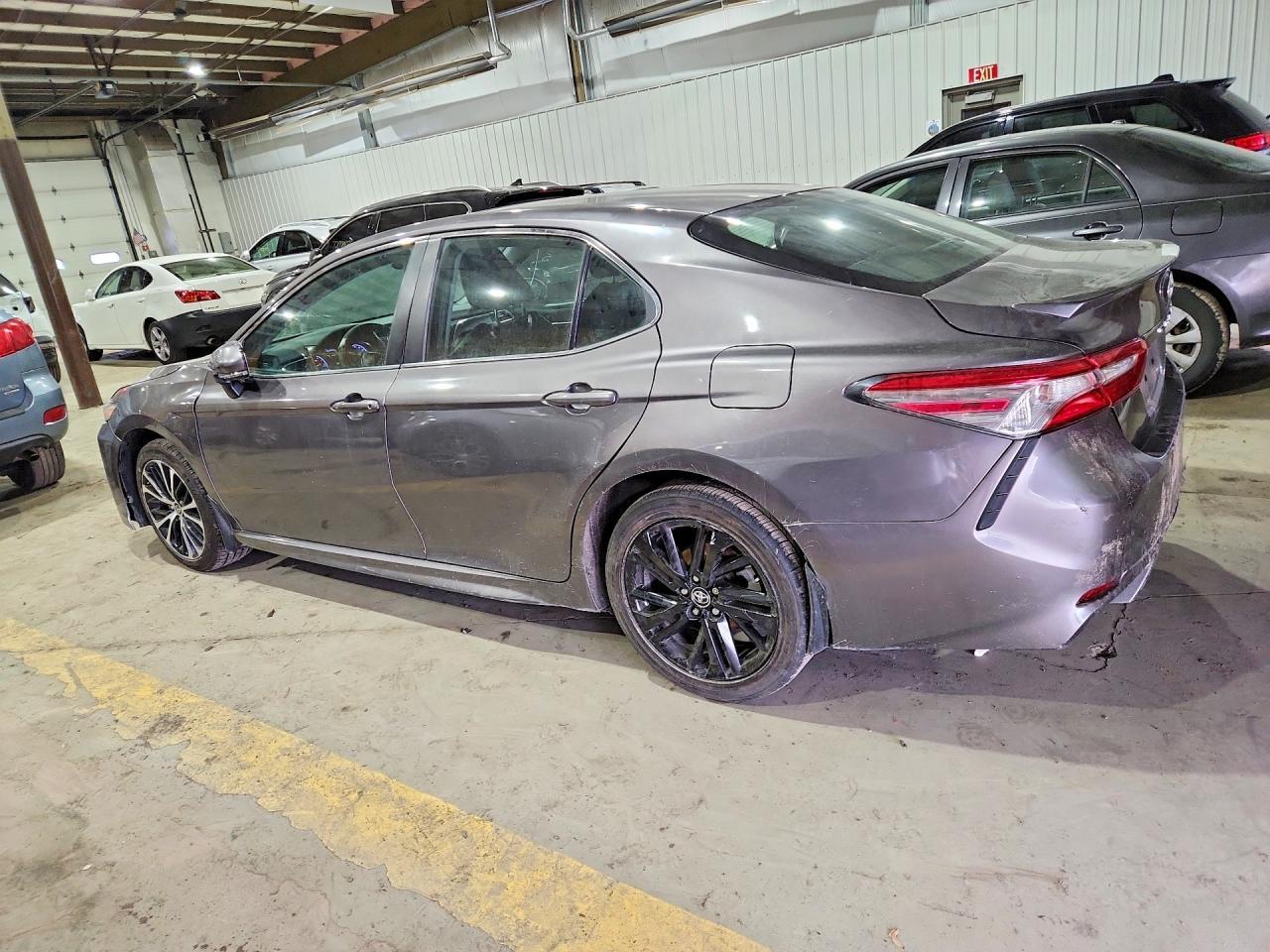 2018 TOYOTA CAMRY