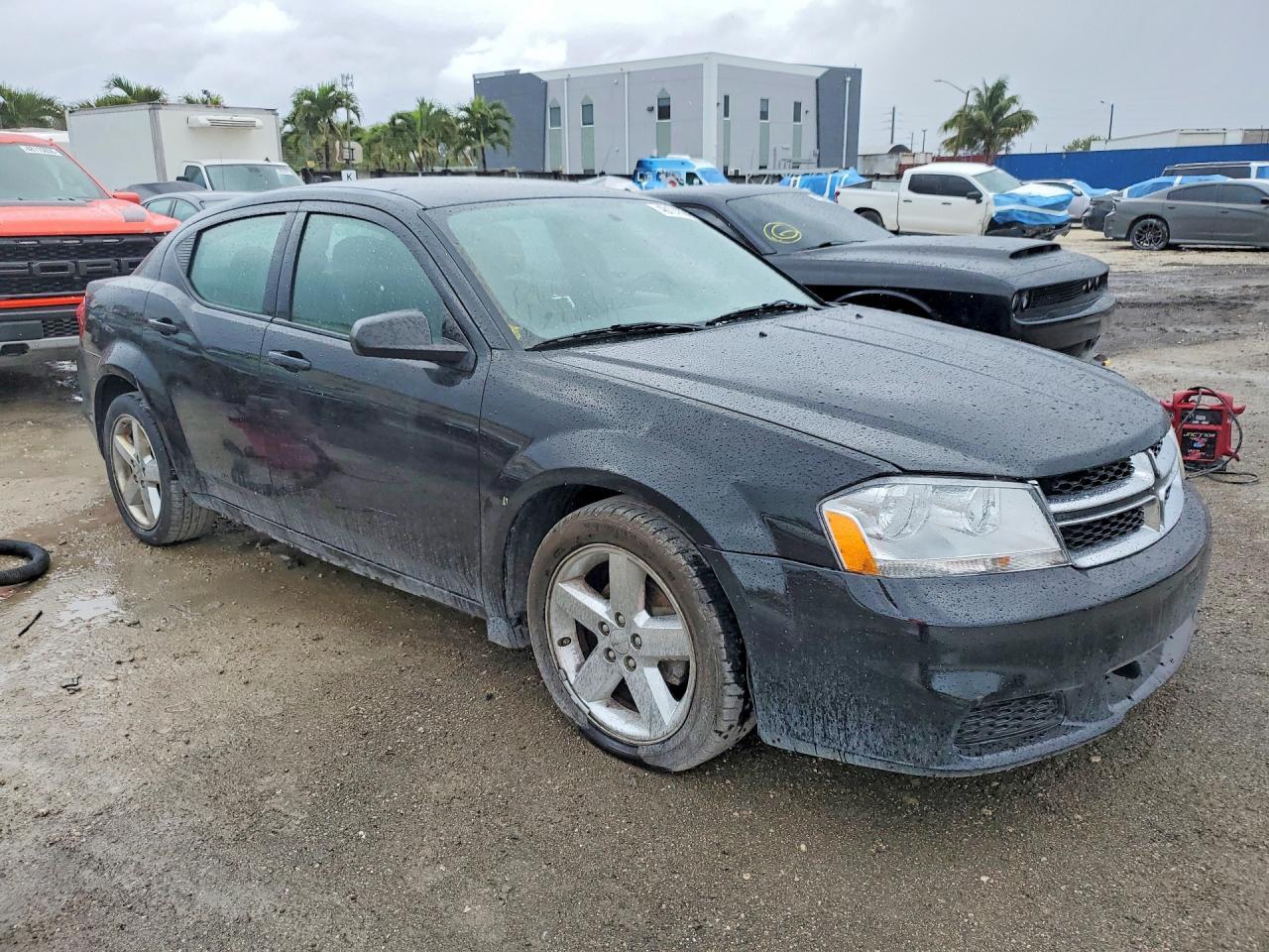 2012 DODGE Avenger