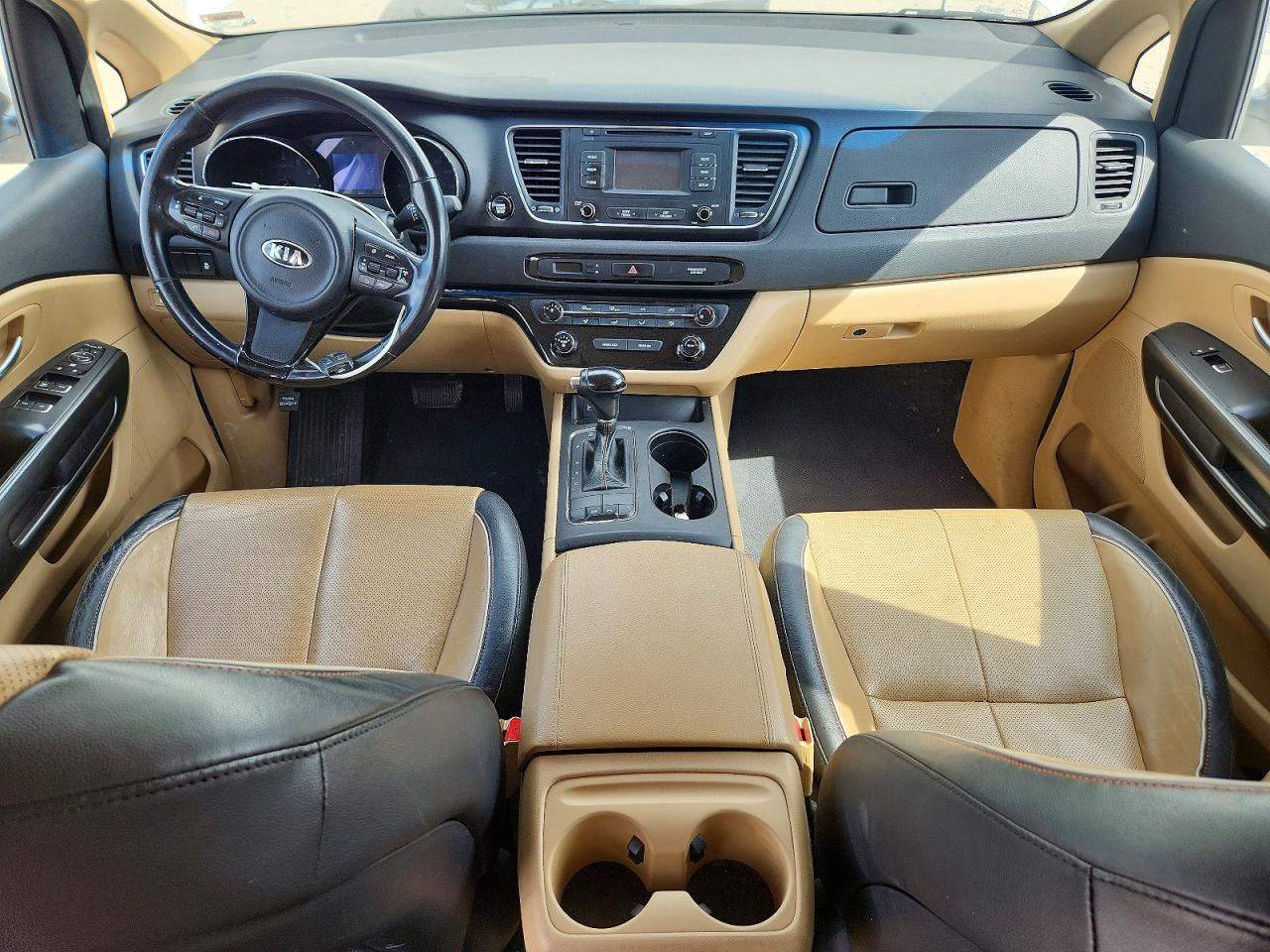 2016 KIA SEDONA