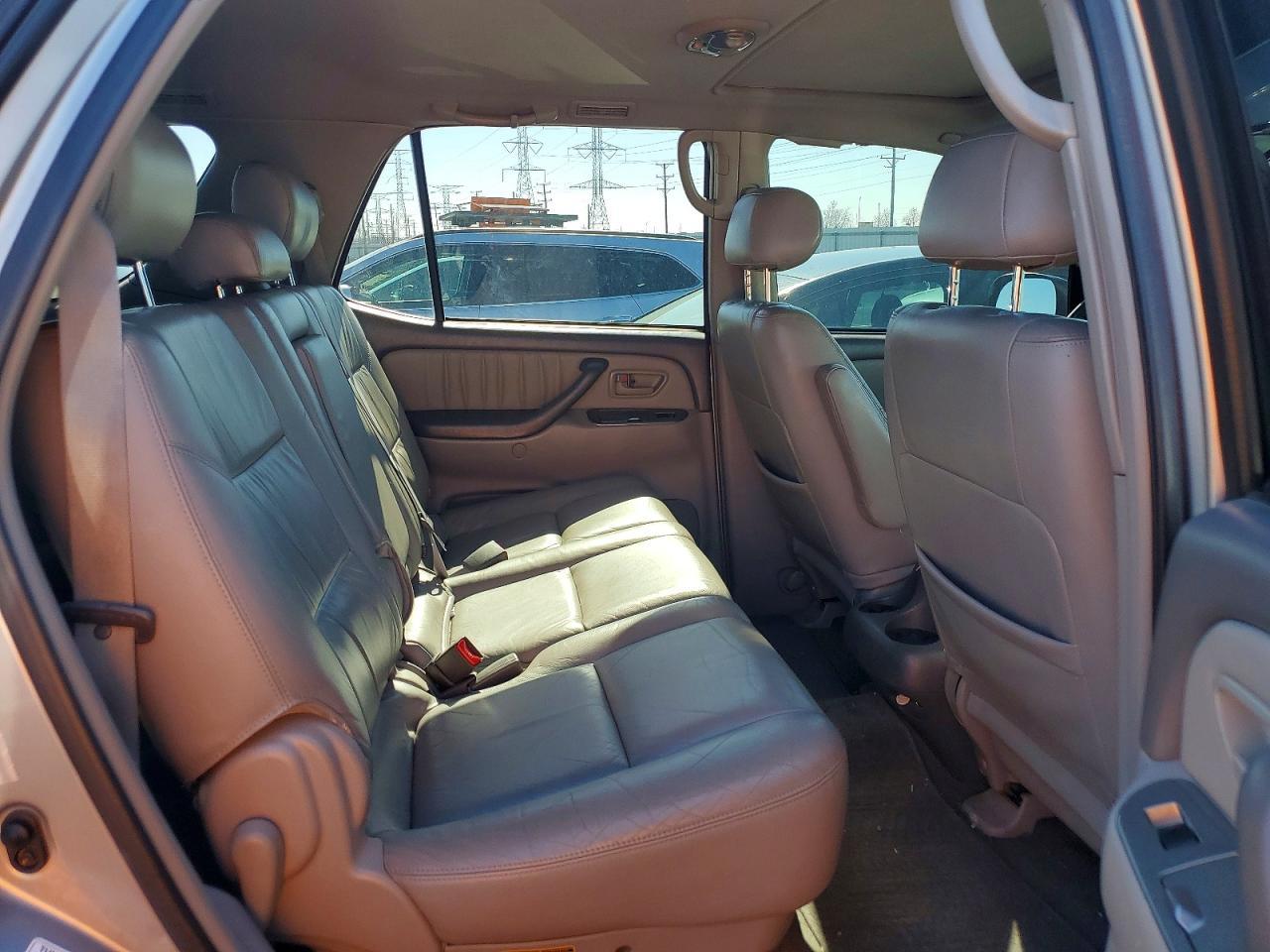 2003 TOYOTA Sequoia