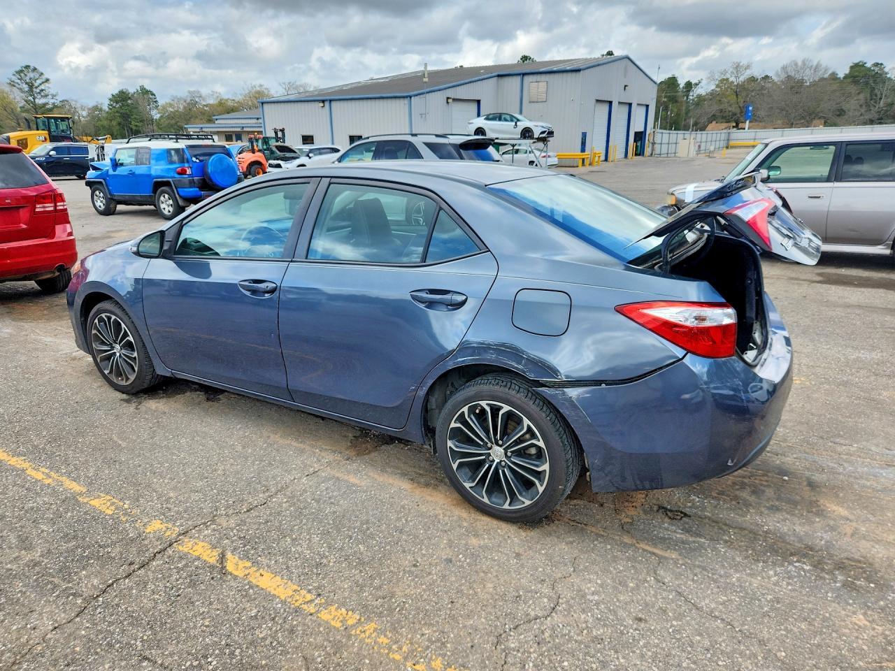 2016 TOYOTA COROLLA