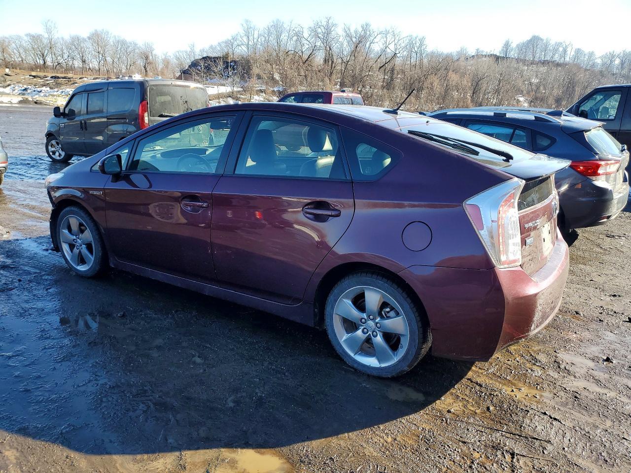 2013 TOYOTA PRIUS