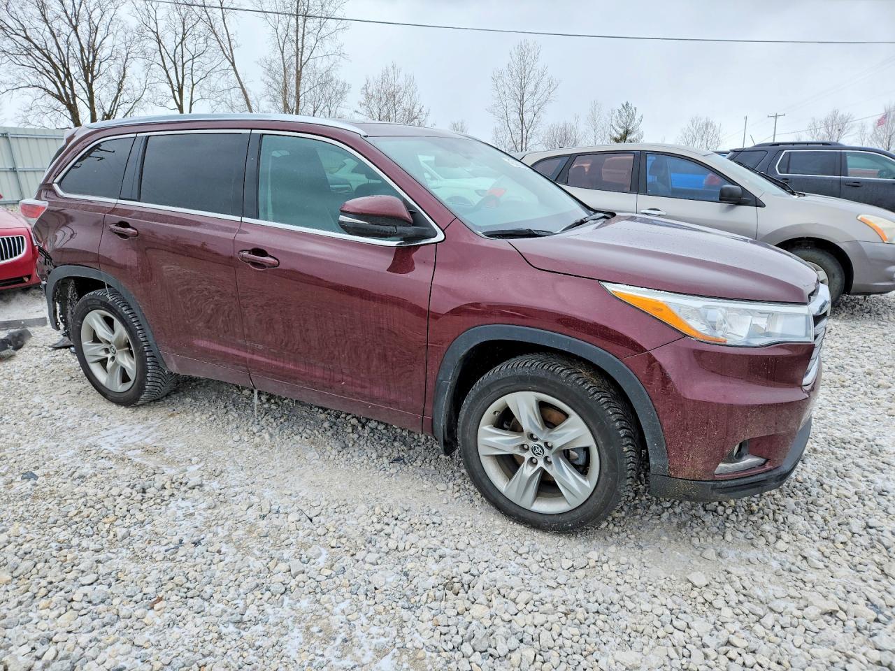 2016 TOYOTA HIGHLANDER