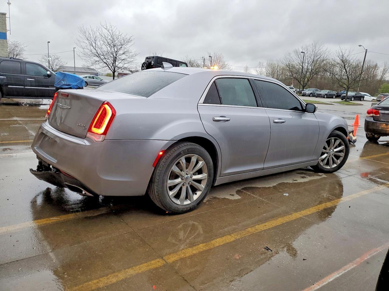 2016 CHRYSLER 300