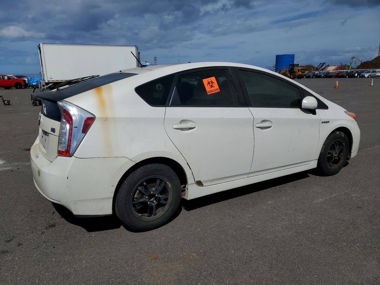 2014 TOYOTA PRIUS