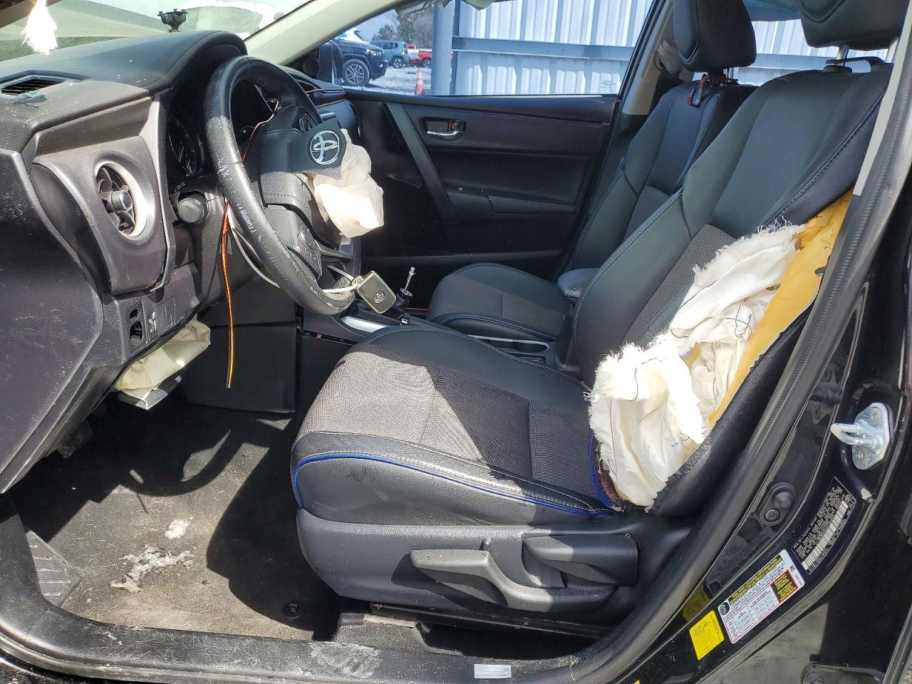 2017 TOYOTA COROLLA