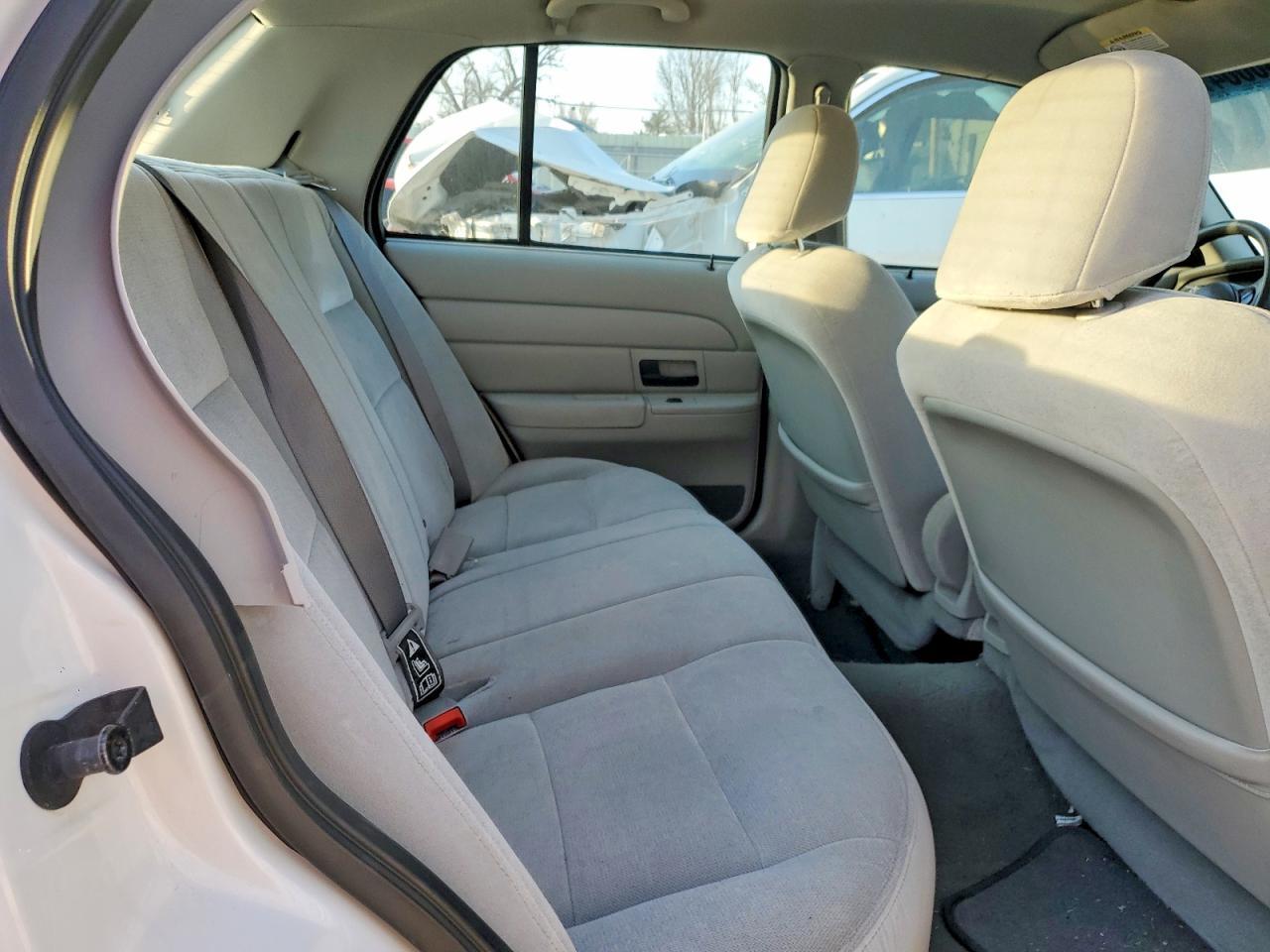 2003 FORD Crown Victoria