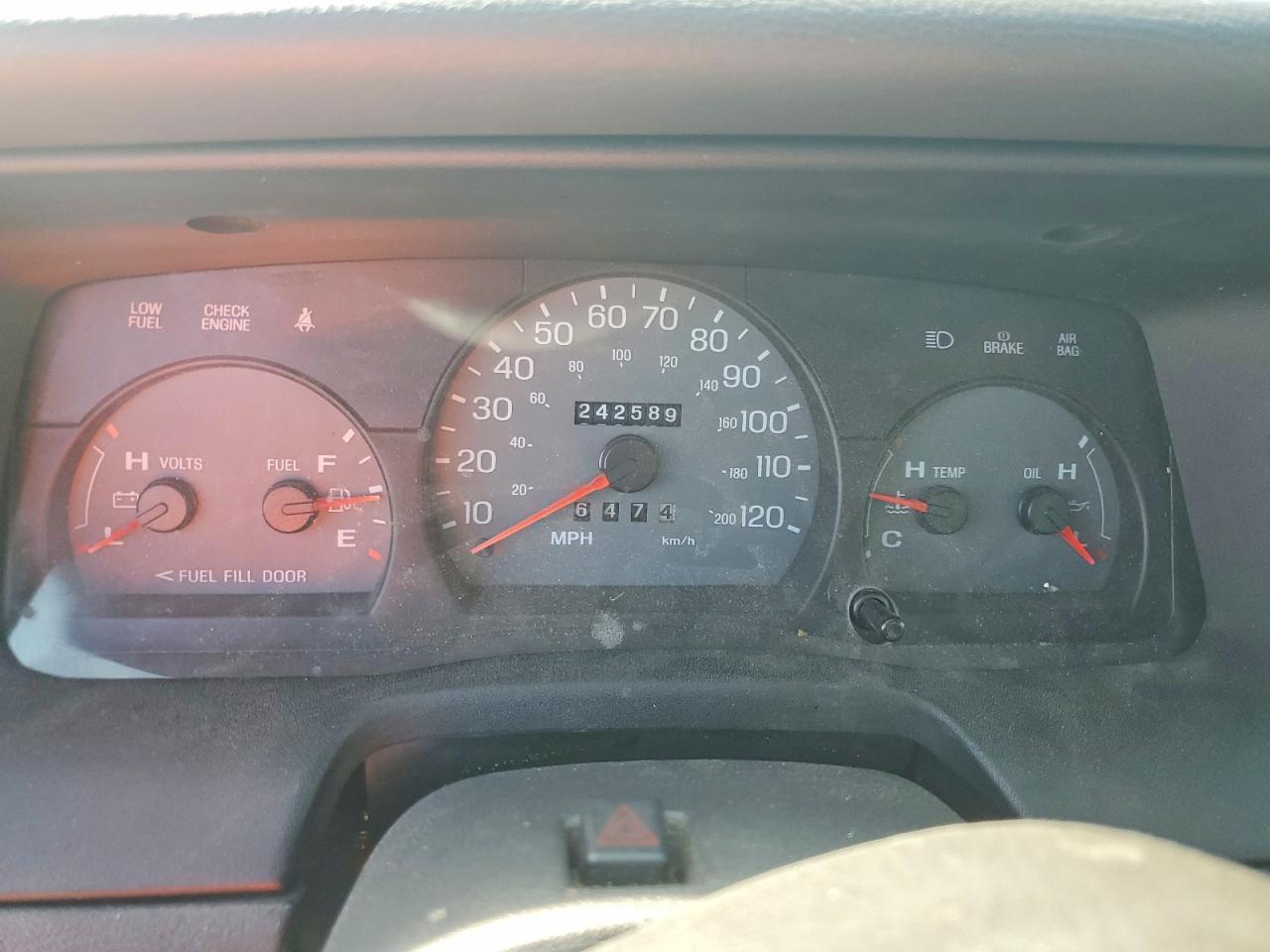 2004 FORD Crown Victoria