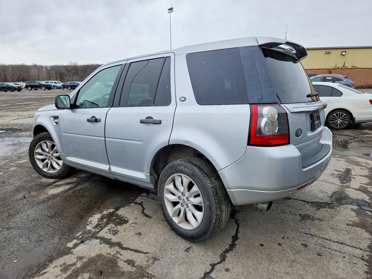 2011 LAND ROVER LR2
