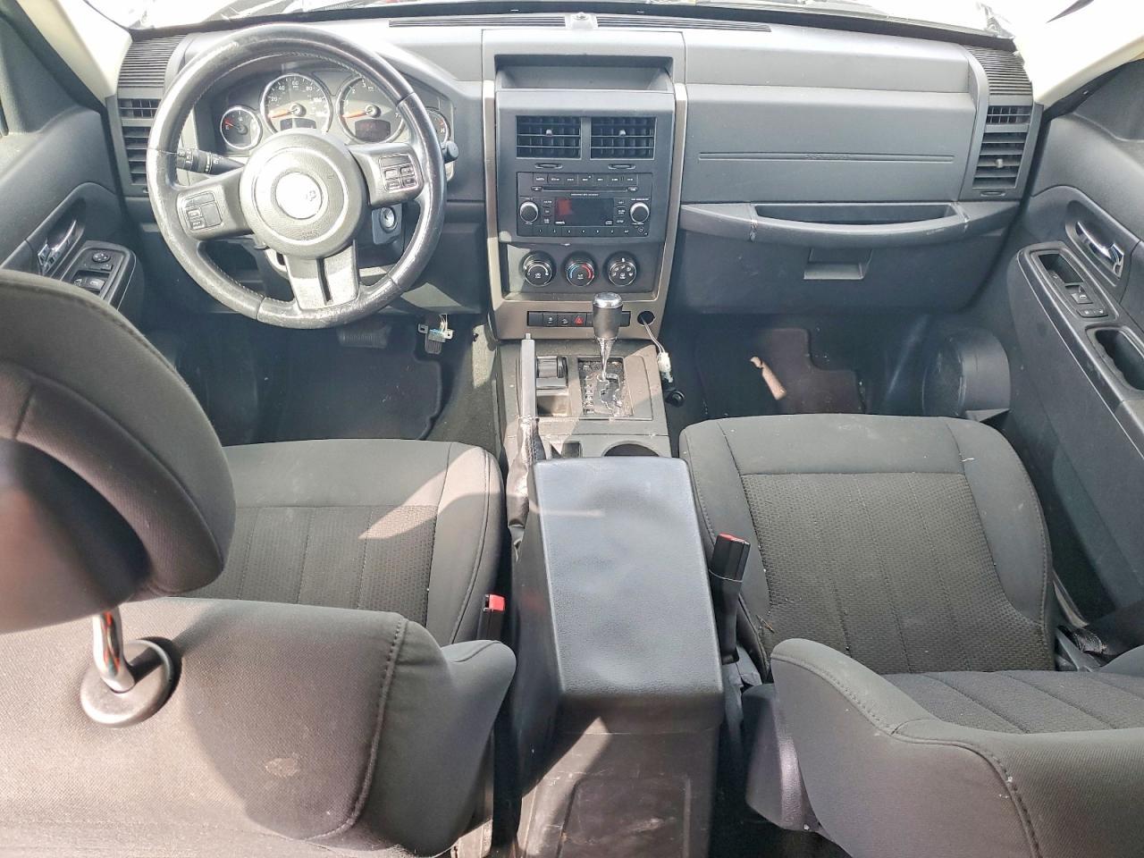 2012 JEEP Liberty
