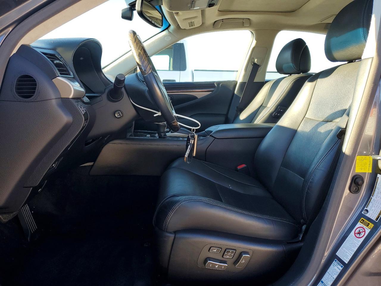 2015 LEXUS LS 460