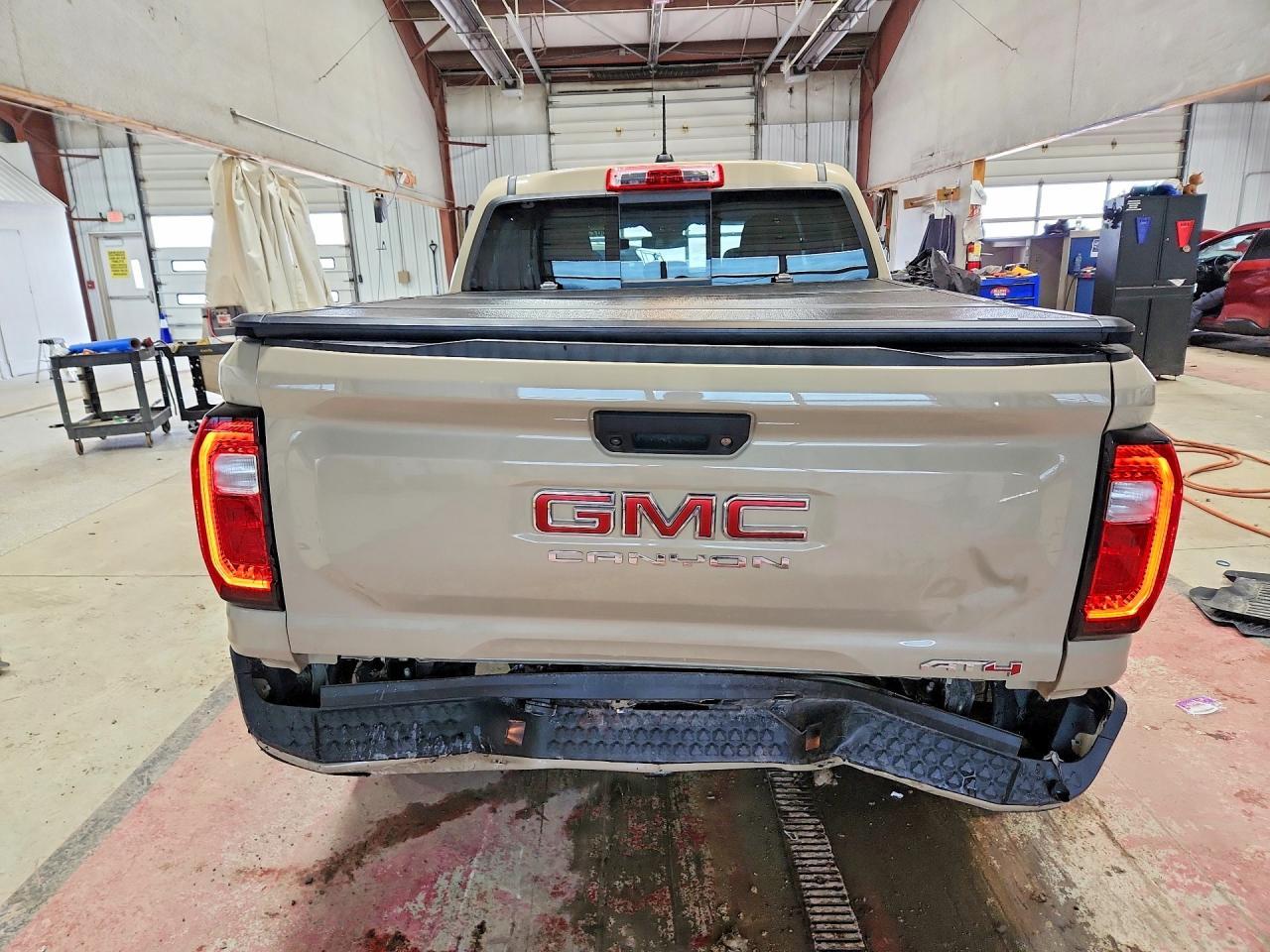 2024 GMC CANYON