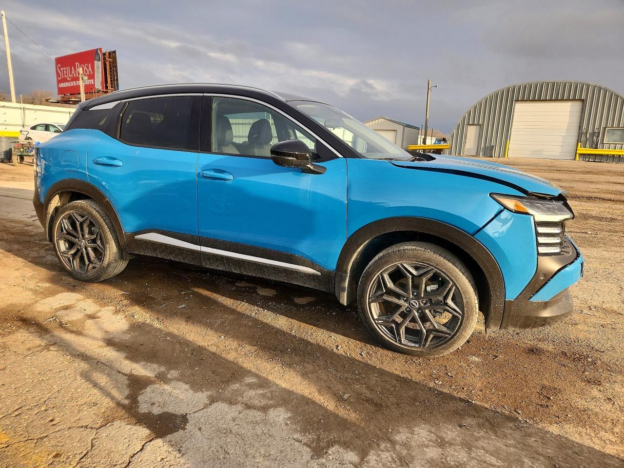 2025 NISSAN KICKS