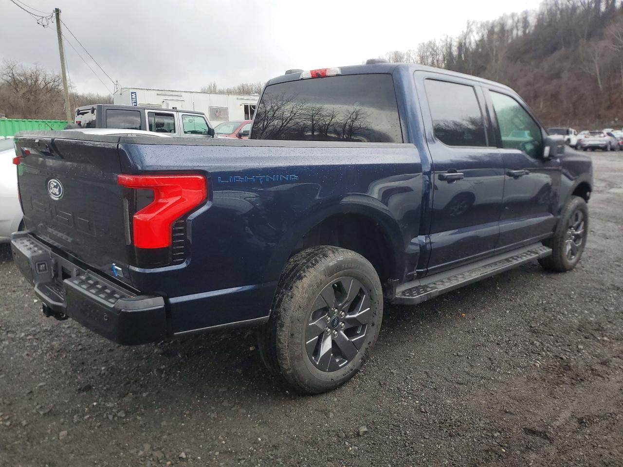 2024 FORD F-150 Lightning