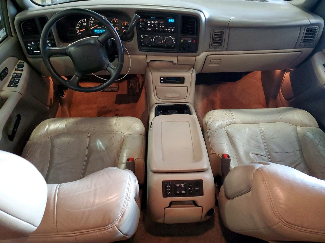 2002 CHEVROLET Tahoe
