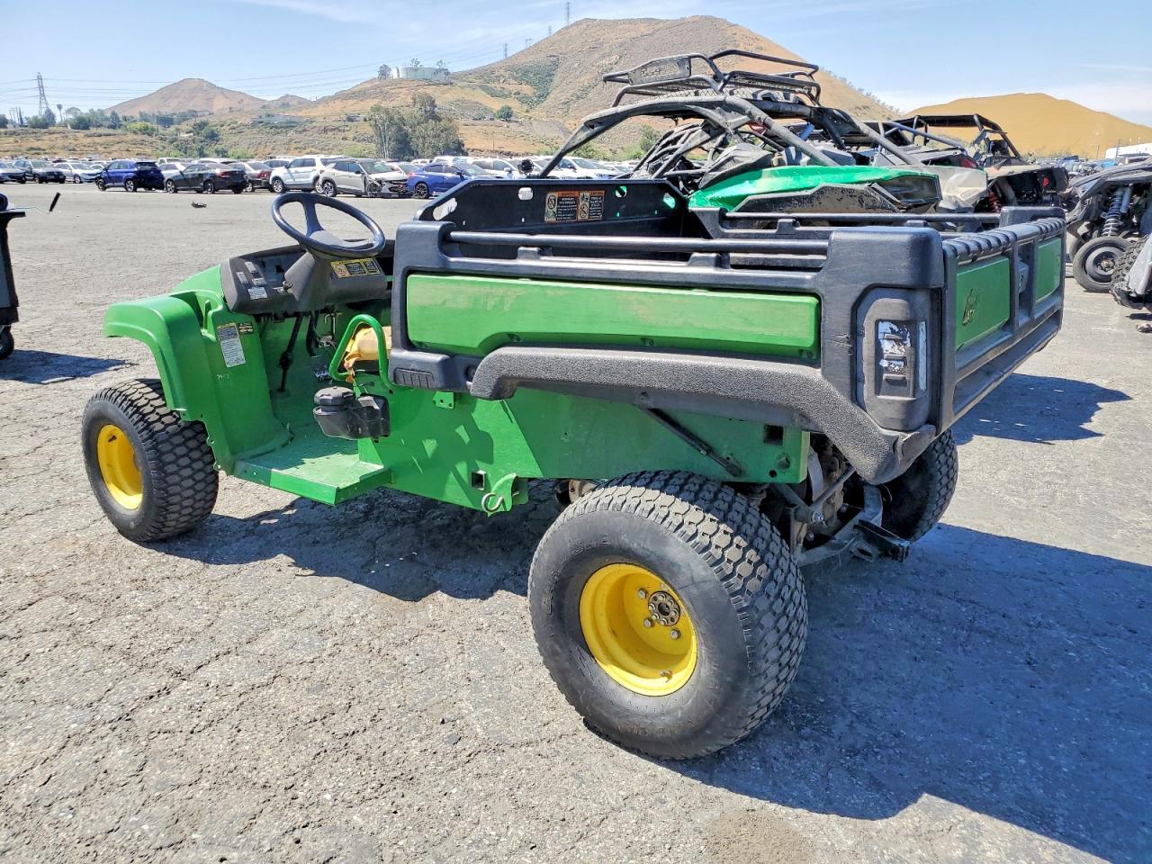 2019 JOHN DEERE GATOR