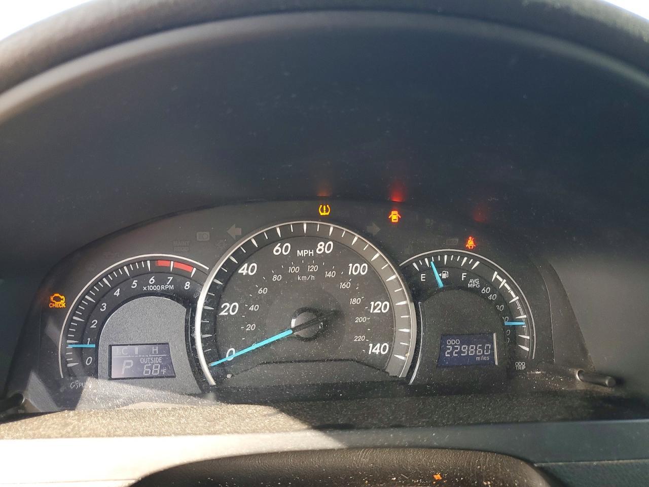 2014 TOYOTA CAMRY