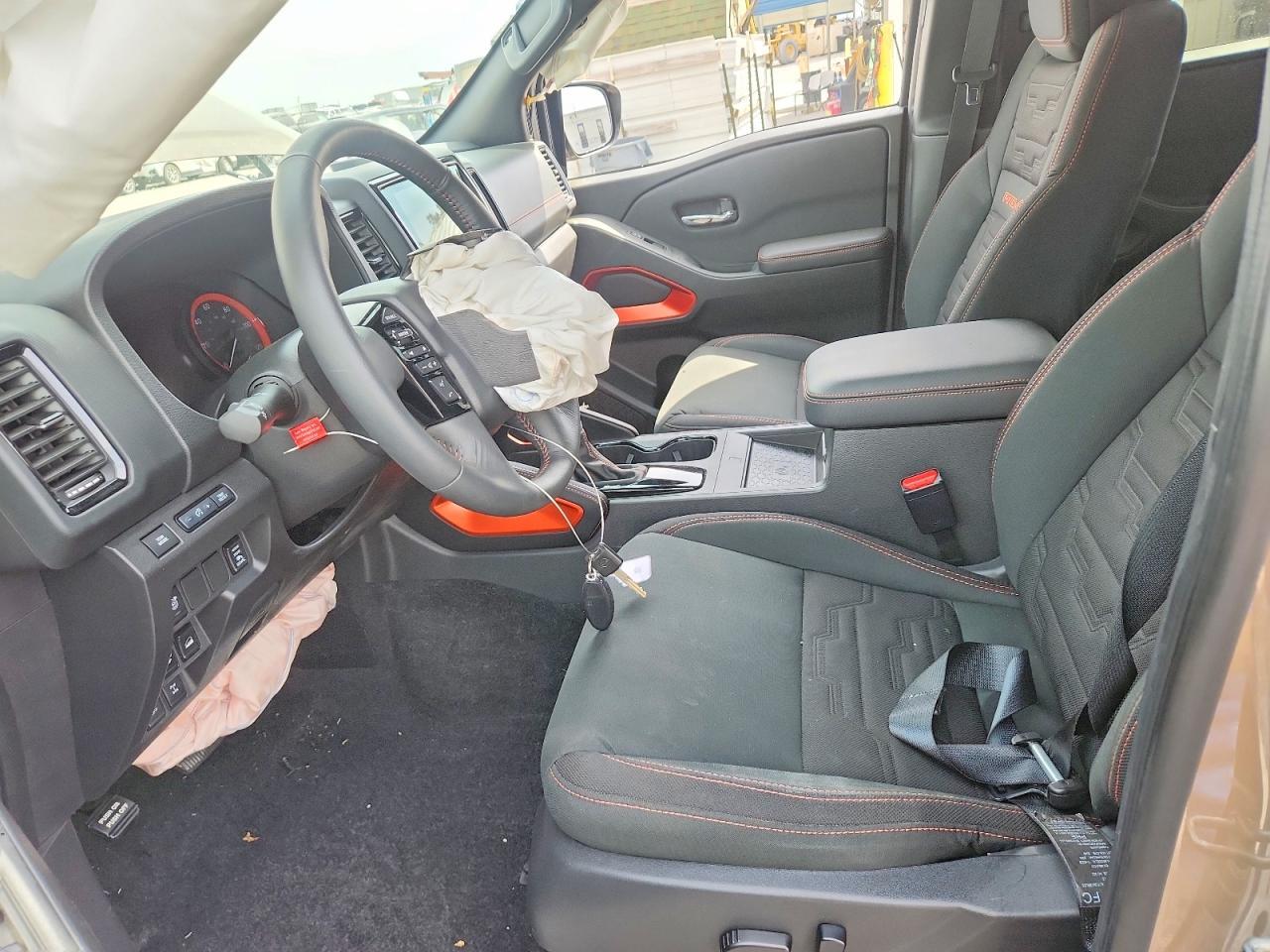 2024 NISSAN Frontier