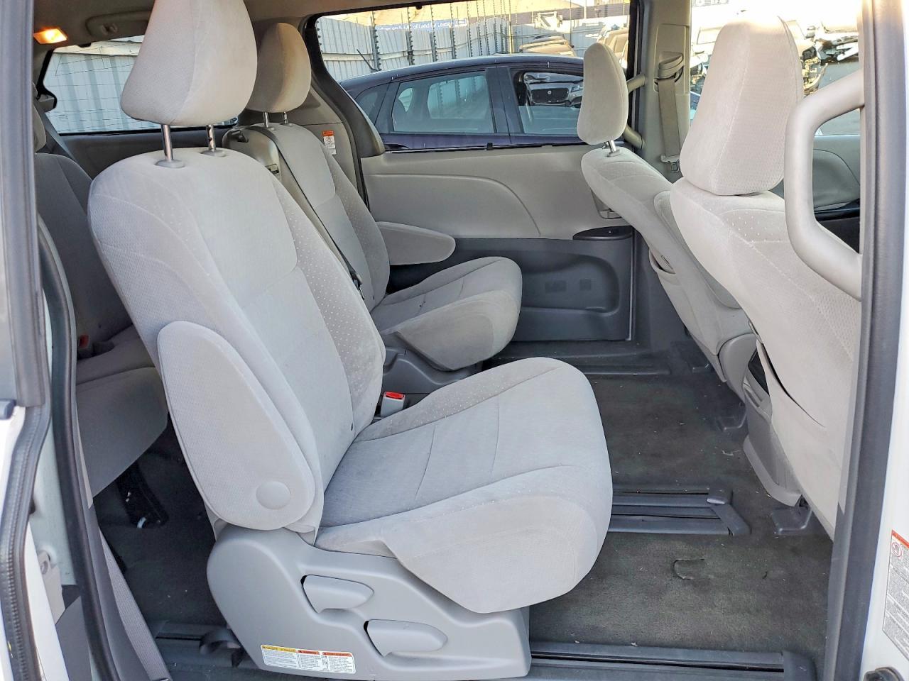 2016 TOYOTA SIENNA