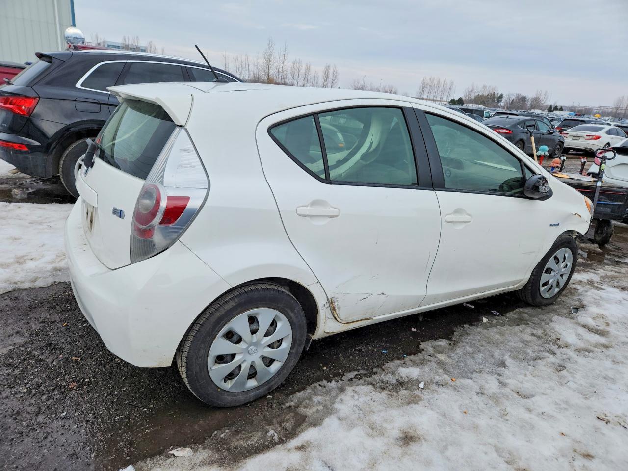 2013 TOYOTA Prius c