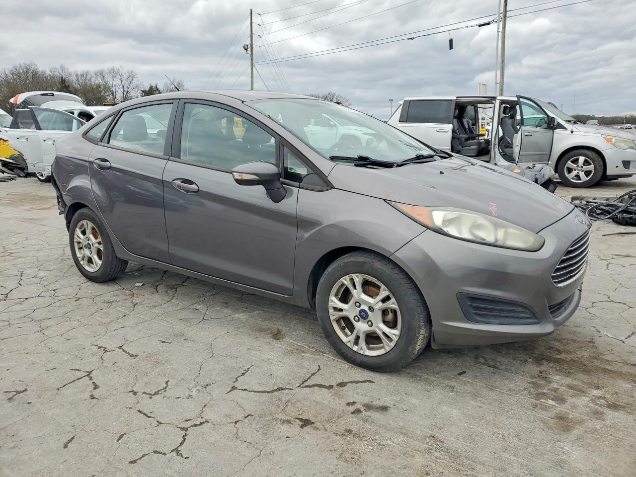 2014 FORD Fiesta