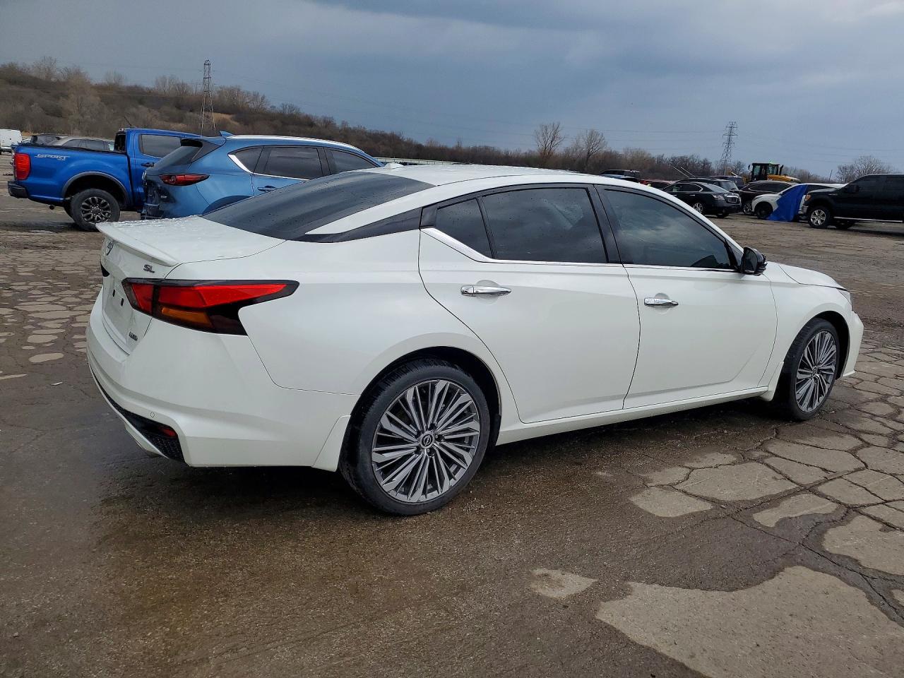 2024 NISSAN ALTIMA