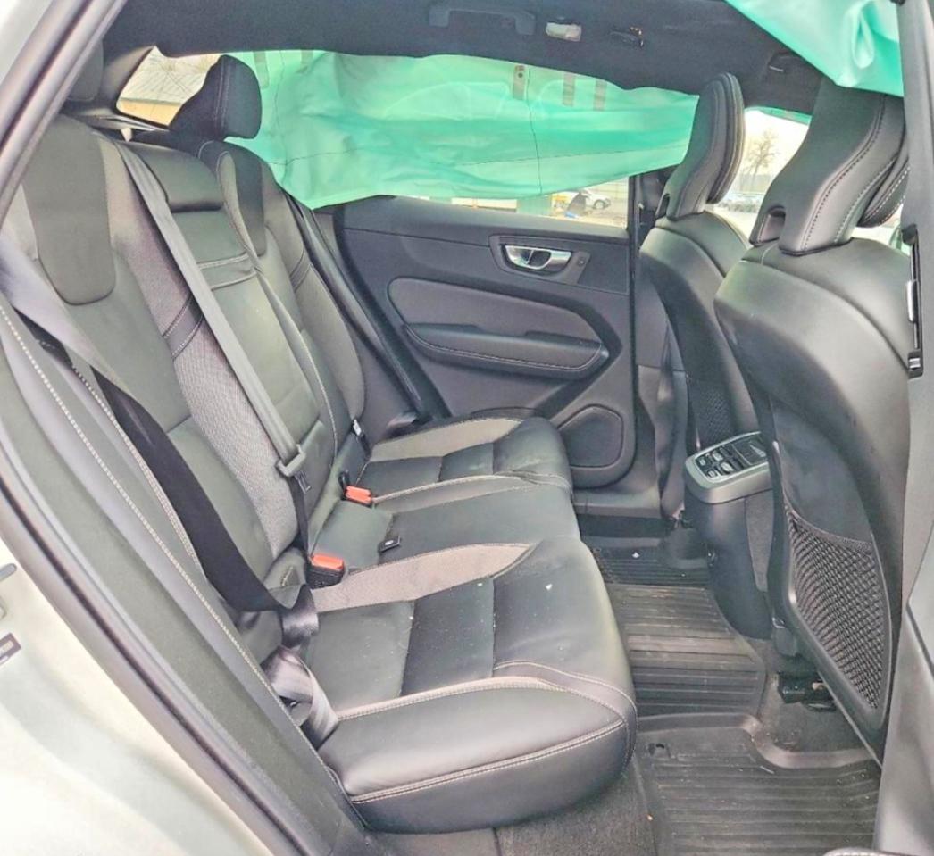 2021 VOLVO XC60