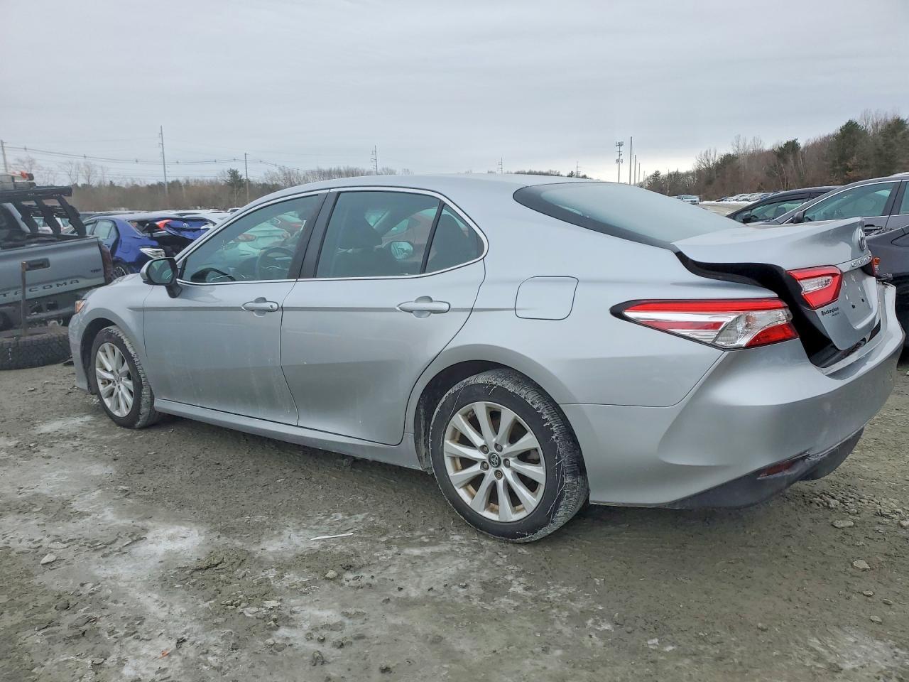2018 TOYOTA CAMRY