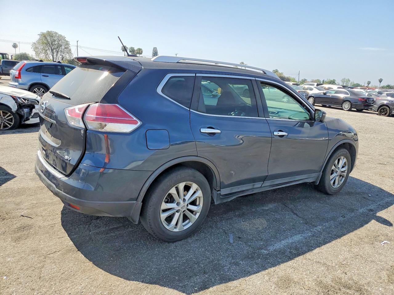 2016 NISSAN ROGUE