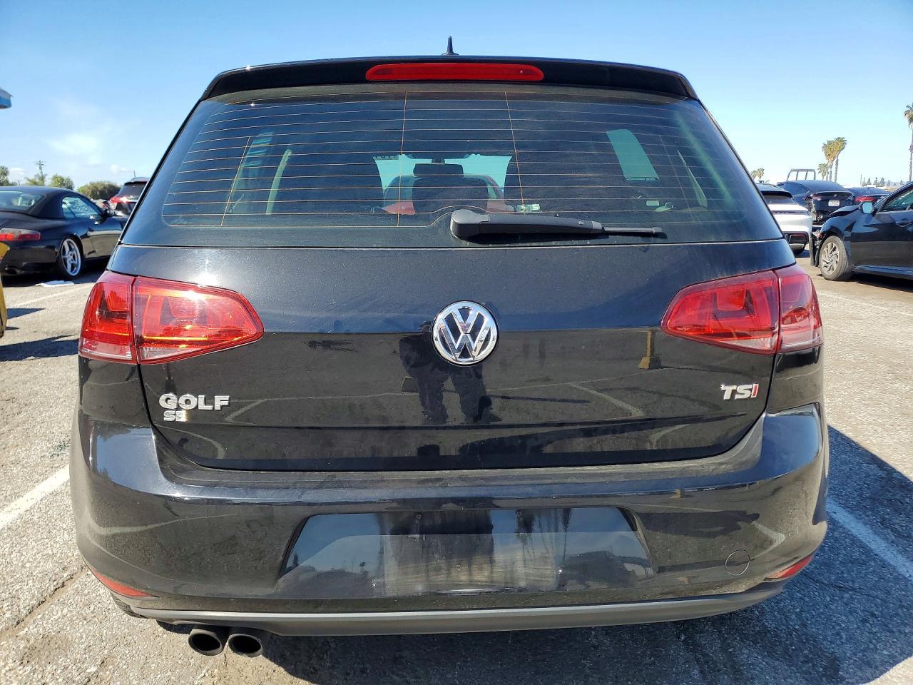 2016 VOLKSWAGEN GOLF