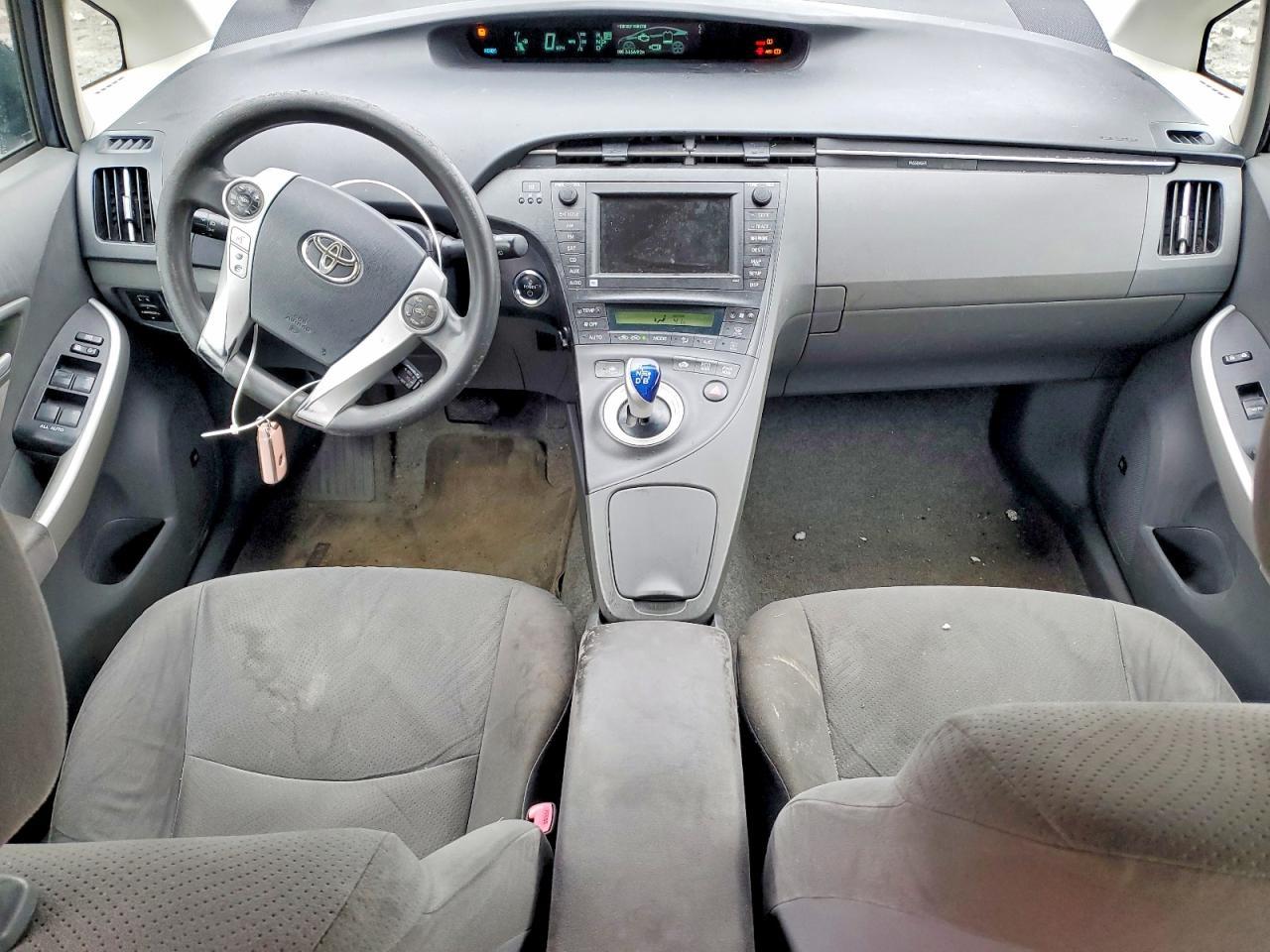 2010 TOYOTA PRIUS