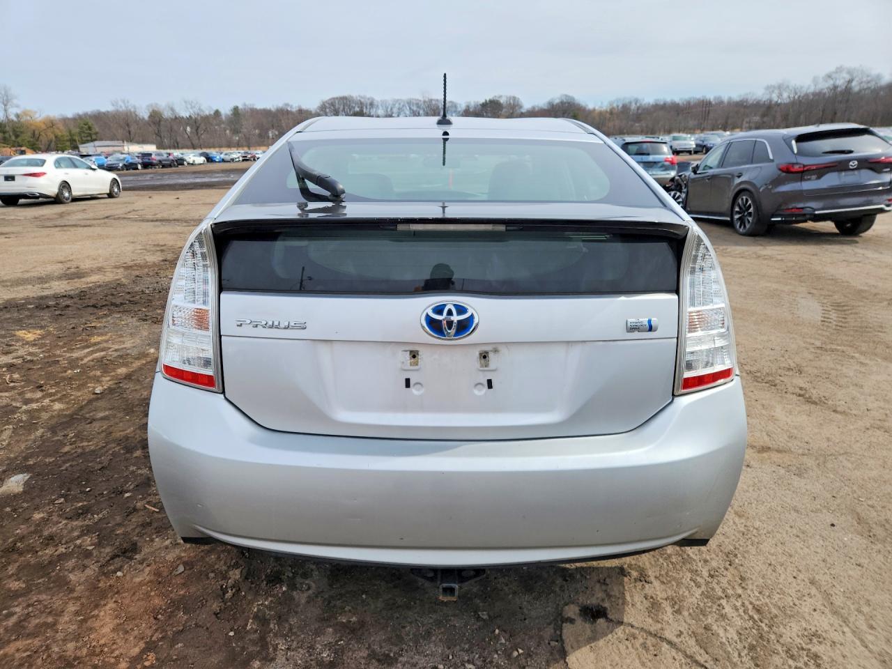 2011 TOYOTA PRIUS