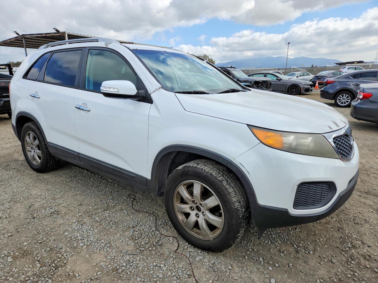 2013 KIA SORENTO