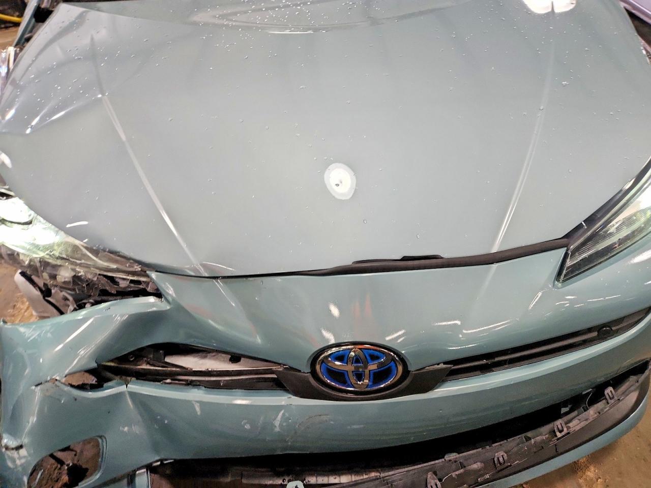 2022 TOYOTA PRIUS