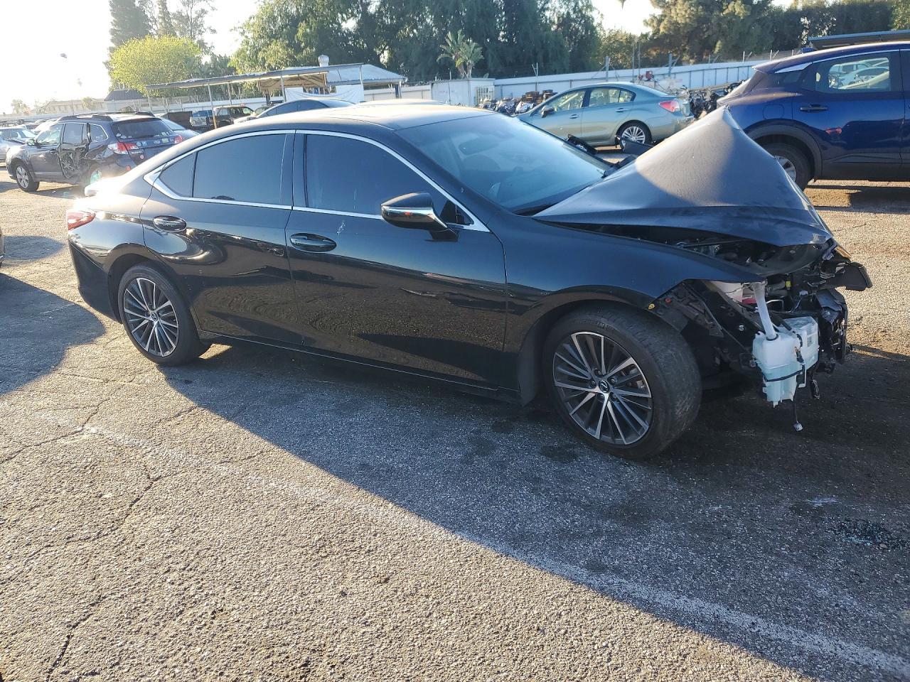 2023 LEXUS ES 300H