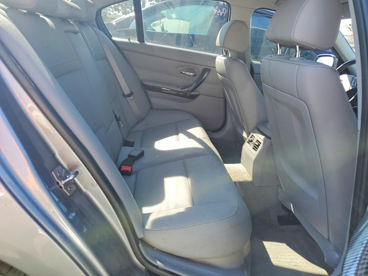 2011 BMW 3 SERIES