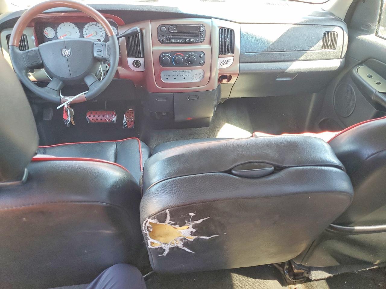 2004 DODGE RAM 1500