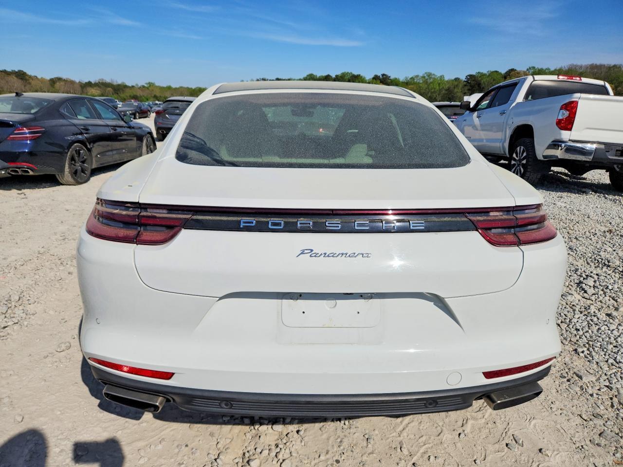 2019 PORSCHE Panamera