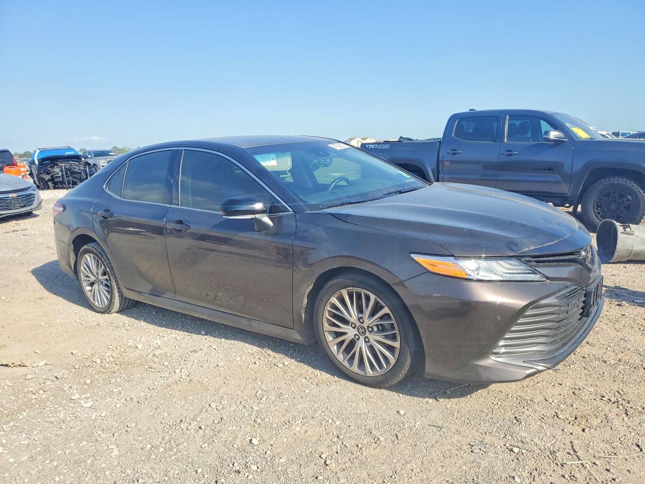 2018 TOYOTA CAMRY